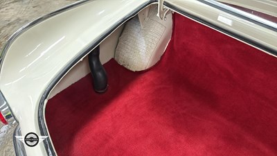 Lot 726 - 1971 VOLVO 1800 E