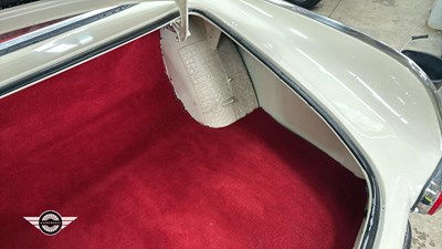 Lot 726 - 1971 VOLVO 1800 E