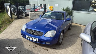 Lot 730 - 1998 MERCEDES SLK 230 KOMPRESSOR AUTO