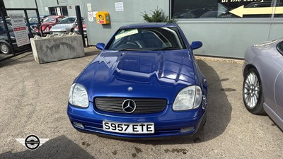 Lot 730 - 1998 MERCEDES SLK 230 KOMPRESSOR AUTO
