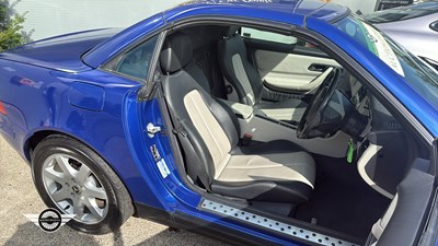 Lot 730 - 1998 MERCEDES SLK 230 KOMPRESSOR AUTO