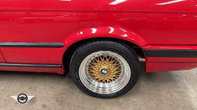 Lot 734 - 1991 BMW 318 I CONVERTIBLE
