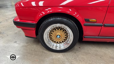 Lot 734 - 1991 BMW 318 I CONVERTIBLE