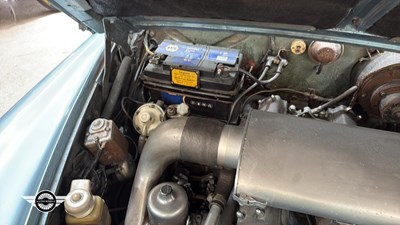 Lot 740 - 1967 JAGUAR 420