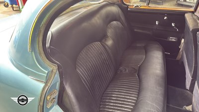 Lot 740 - 1967 JAGUAR 420