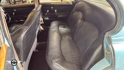 Lot 740 - 1967 JAGUAR 420