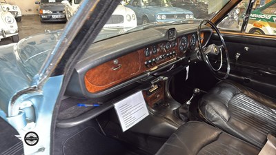 Lot 740 - 1967 JAGUAR 420