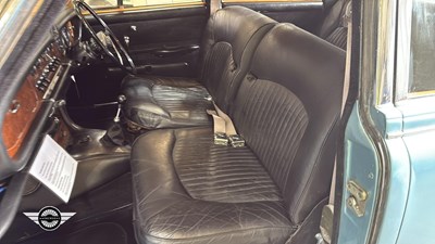 Lot 740 - 1967 JAGUAR 420