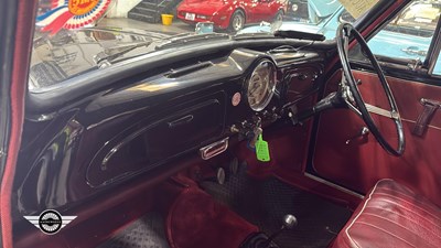 Lot 854 - 1958 MORRIS MINOR