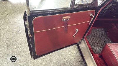 Lot 854 - 1958 MORRIS MINOR