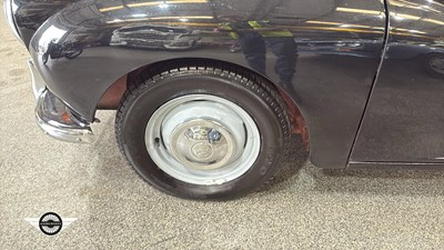 Lot 854 - 1958 MORRIS MINOR