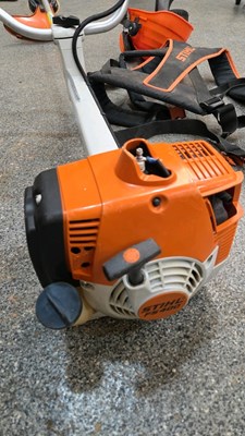 Lot 551 - STHIL FS400 STRIMMER WITH HARNESS & STHIL PROTECTIVE HELMET
