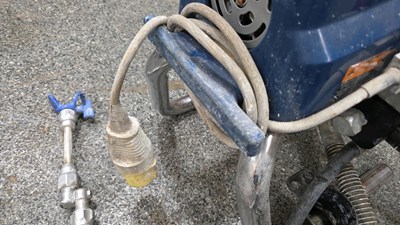 Lot 573 - GRACO 395 ST PRO 110 V AIRLESS PAINT SPRAYER WITH LANCE