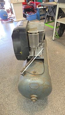 Lot 801 - EASY AIR 150LTR 240V COMPRESSOR