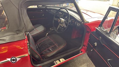 Lot 822 - 1963 MG B
