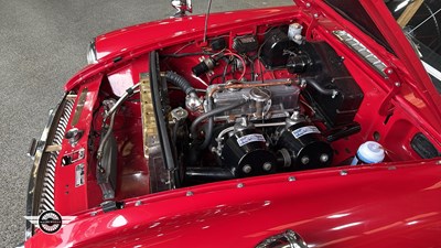 Lot 822 - 1963 MG B