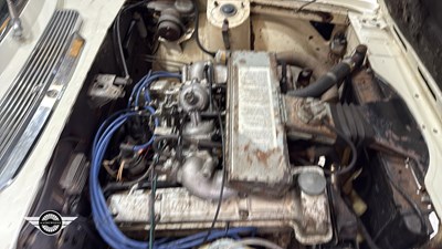 Lot 802 - 1974 TRIUMPH STAG AUTO