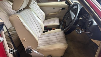Lot 876 - 1977 MERCEDES 230 CW AUTO