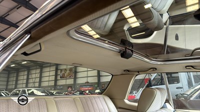 Lot 876 - 1977 MERCEDES 230 CW AUTO