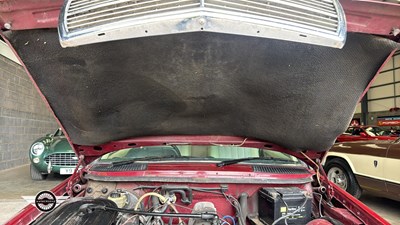 Lot 876 - 1977 MERCEDES 230 CW AUTO