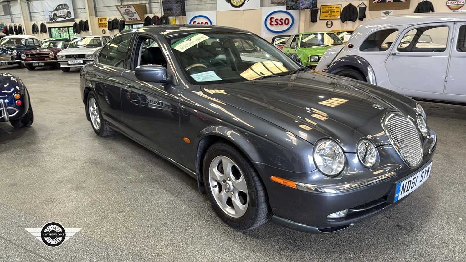 Lot 806 - 2002 JAGUAR S-TYPE V6 SE AUTO