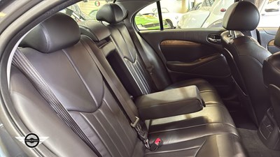 Lot 806 - 2002 JAGUAR S-TYPE V6 SE AUTO