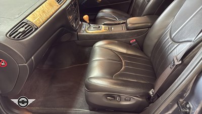 Lot 806 - 2002 JAGUAR S-TYPE V6 SE AUTO