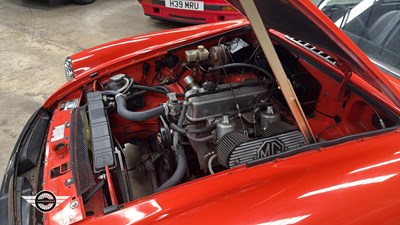 Lot 826 - 1980 MG B GT