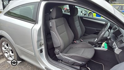 Lot 834 - 2005 VAUXHALL ASTRA SXI