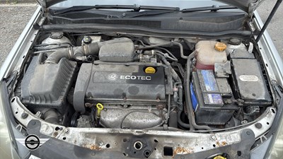 Lot 834 - 2005 VAUXHALL ASTRA SXI
