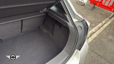 Lot 834 - 2005 VAUXHALL ASTRA SXI