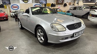 Lot 850 - 2002 MERCEDES SLK 320
