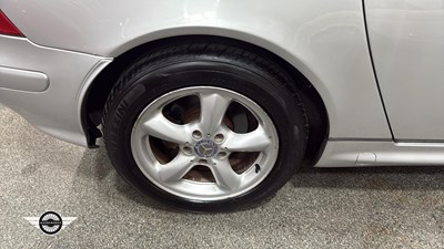 Lot 850 - 2002 MERCEDES SLK 320