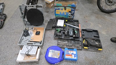 Lot 583 - CARAVAN SATELLITE KIT + SELECTION OF POWER TOOLS