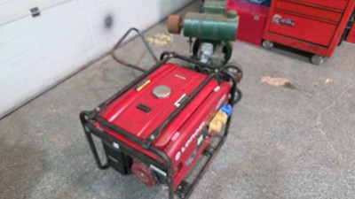 Lot 881 - LISTER DH4 STATIONARY ENGINE + LONCIN DIESEL GENERATOR LC3800DC