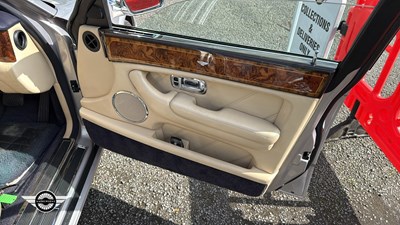 Lot 580 - 2004 BENTLEY ARNAGE R AUTO