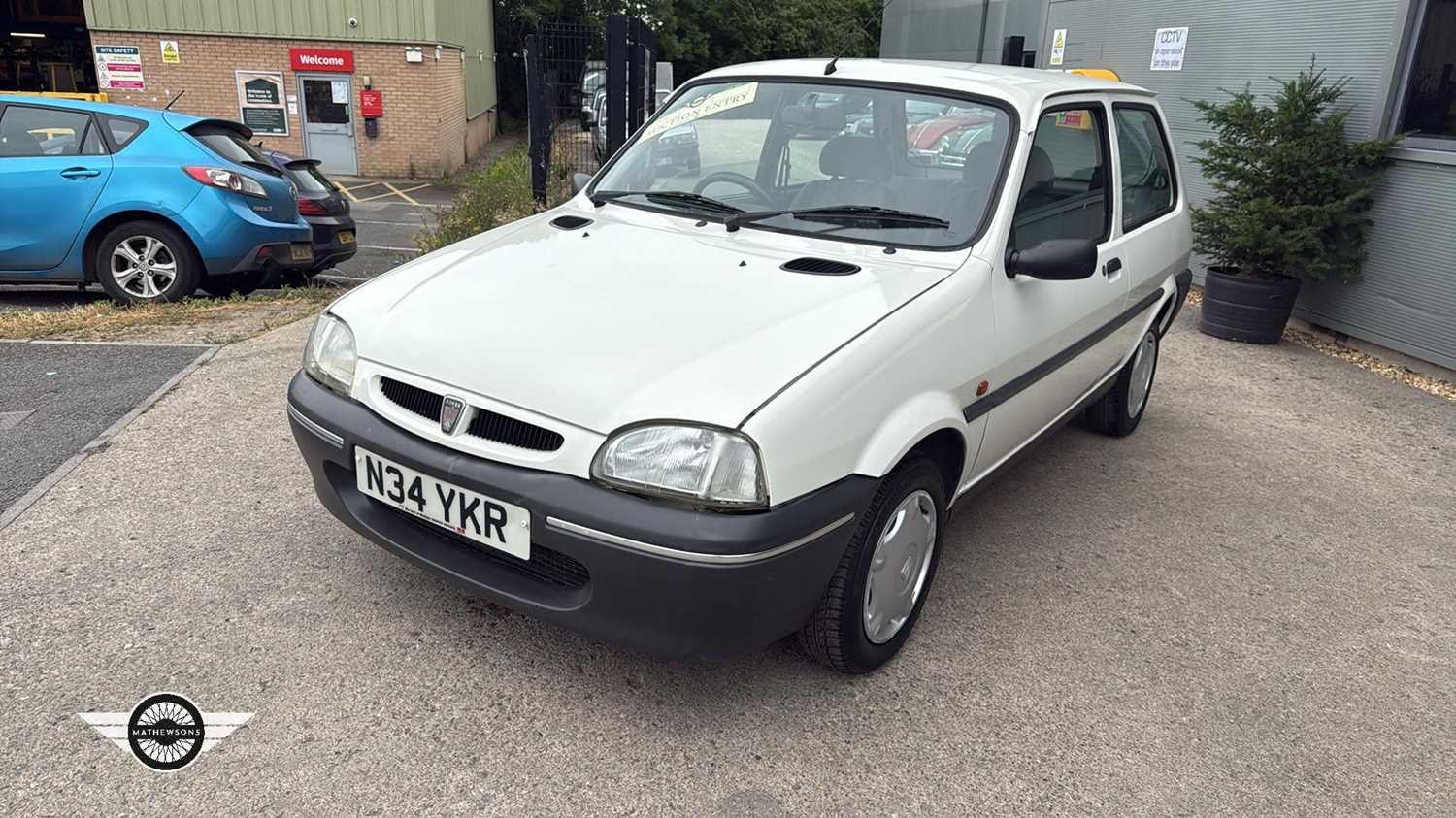 Lot 660 - 1995 ROVER 111I