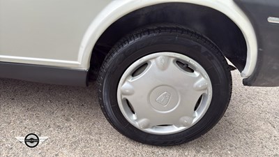 Lot 660 - 1995 ROVER 111I