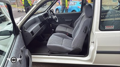 Lot 660 - 1995 ROVER 111I