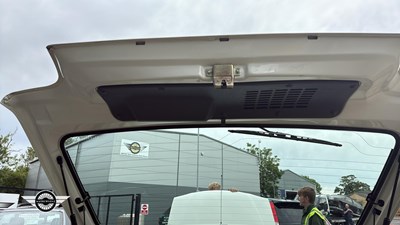 Lot 660 - 1995 ROVER 111I