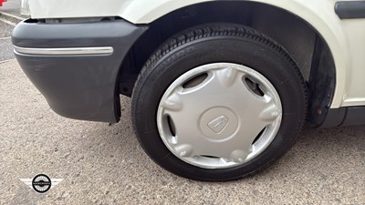 Lot 660 - 1995 ROVER 111I