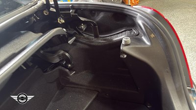 Lot 332 - 2004 MERCEDES SLK 350 AUTO