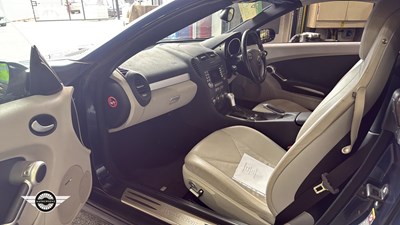 Lot 332 - 2004 MERCEDES SLK 350 AUTO