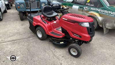 Lot 386 - LAWNFLIGHT RE 125 RIDE ON LAWN MOWER