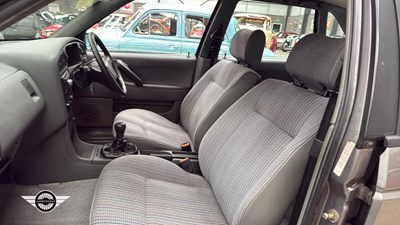 Lot 340 - 1993 VOLKSWAGEN PASSAT CL