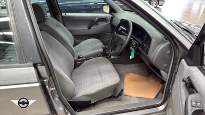 Lot 340 - 1993 VOLKSWAGEN PASSAT CL