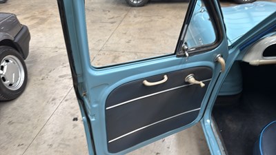 Lot 150 - 1959 RENAULT DAUPHINE