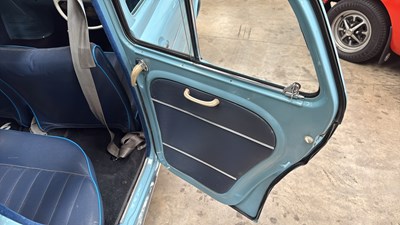 Lot 150 - 1959 RENAULT DAUPHINE