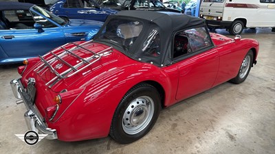 Lot 604 - 1960 MG A