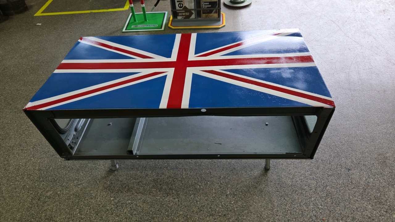 Lot 731 - LAND ROVER SERIES 1 CAB COFFEE TABLE